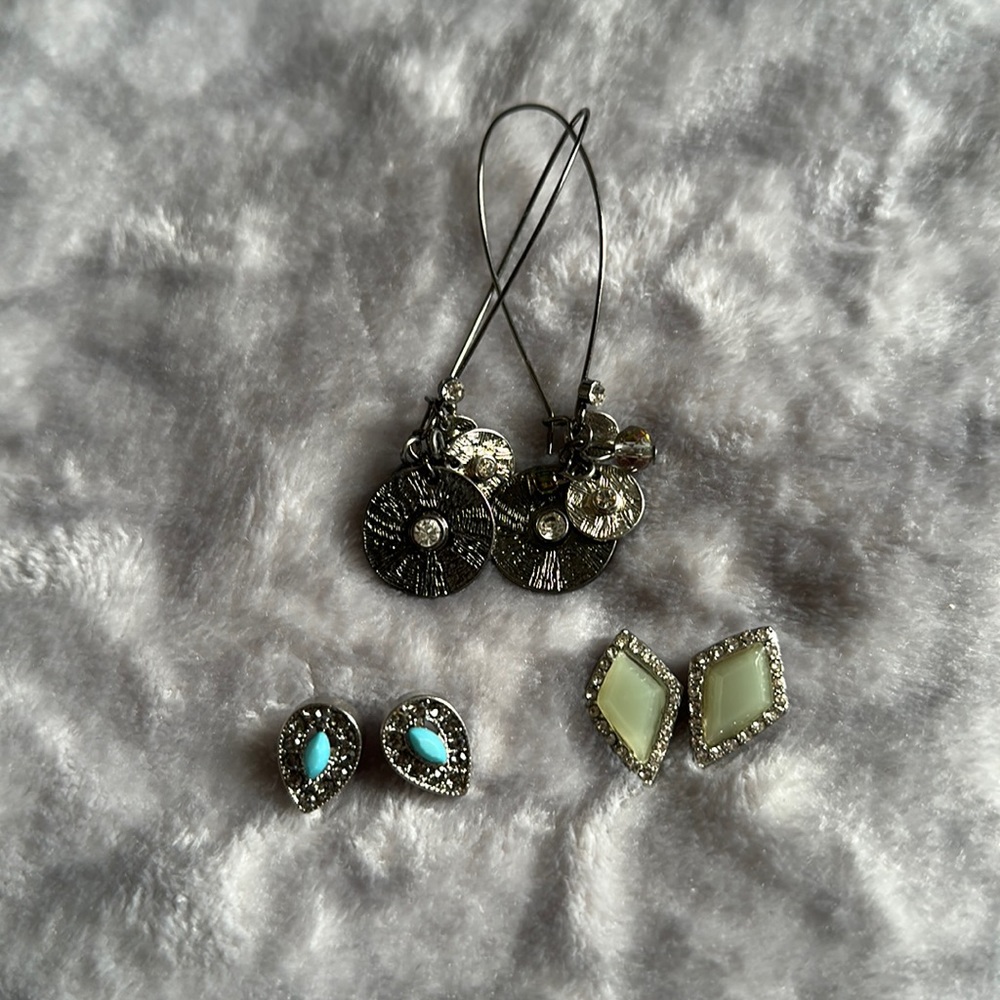 Vera Wang Earring lot
